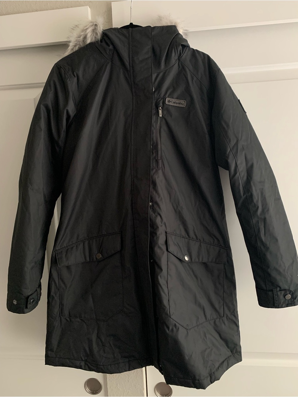 Columbia Women’s Black Winter Parka Jacket with Faux-Fur Trim